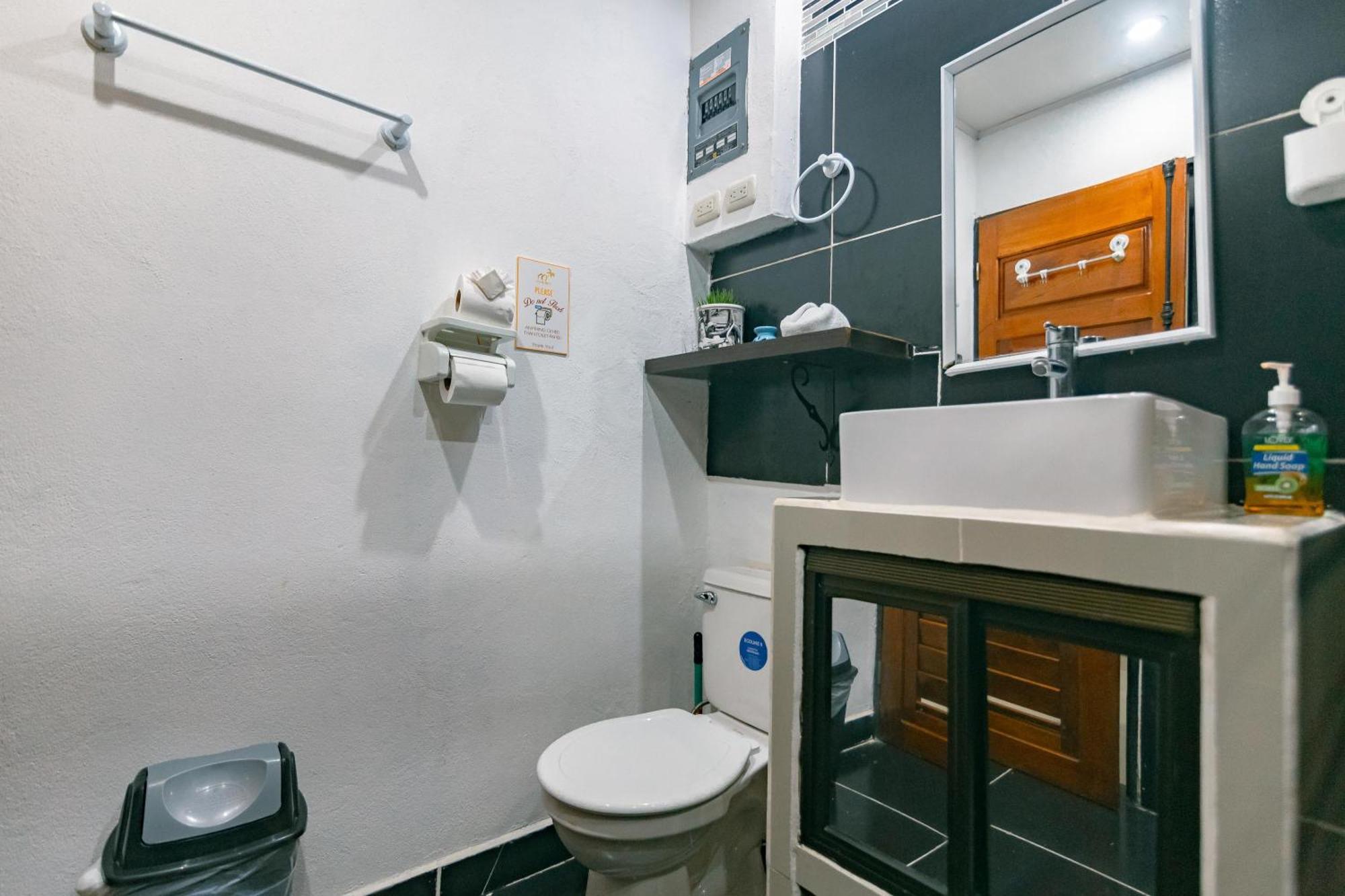 Vista Del Pacifico. Apartamento Quepos
